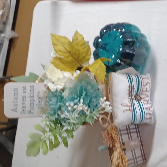 Fall decorations nwt - Picture 2 of 5